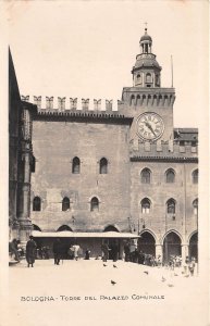 US20 Europe Italy Bologna Torre del Palazzo comunale clocktower