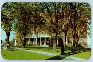 c1960 Canandaigua New York NY Vintage Postcard Canandaigua Treadway Inn Building