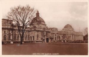 uk39568 city hall and museum cardiff wales  real photo uk lot 22 uk