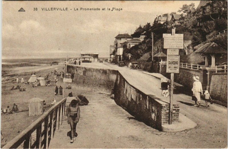 CPA VILLERVILLE - La Promenade et la Plage (141153)