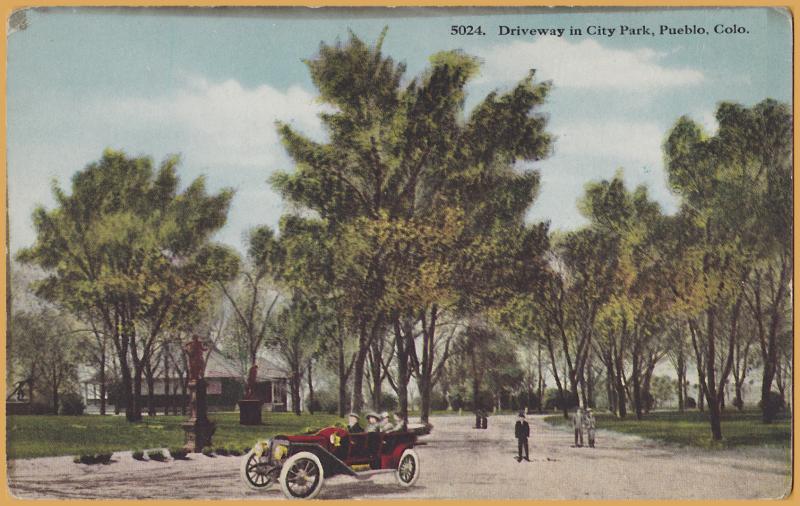 Pueblo, Colo., Driveway in City Park, Old car & park goers