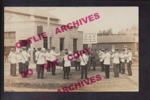 Calmar IOWA RPPC 1912 BAND Main Street FARMERS DAY nr Decorah Ossian Spillville