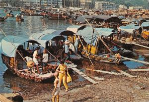 BR99390 the floating population of hong kong china