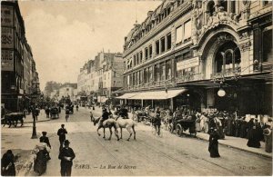 CPA PARIS 6e - La Rue de Sévres (79705)