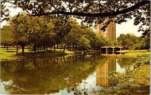 Postcard BRIDGE SCENE Dallas Texas TX AM9386