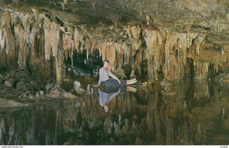 LURAY , Virginia , 1950-60s ; Caverns (Cave) , Reflections in dream Lake