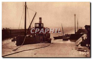 Island of Oleron - Quai du Chateau boat - Old Postcard