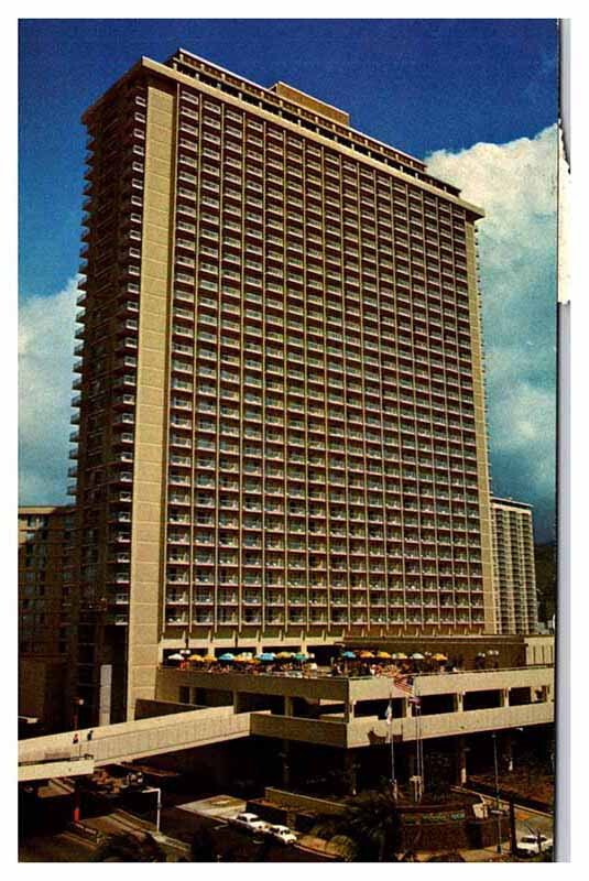 Postcard HOTEL SCENE Honolulu - Waikiki Hawaii HI AQ9858