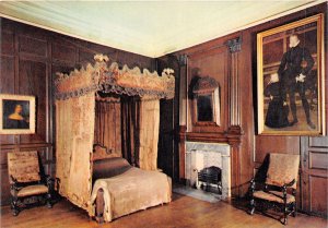 uk47129 palace of holyrood lord darnleys bedroom scotland uk