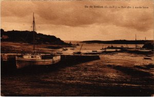 CPA ILE-de-BREHAT Port Clos a Maree Basse (1295794)