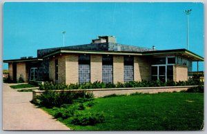 Vtg Topeka Kansas KS Turnpike Restaurant Near Interchange 1950s View Postcard
