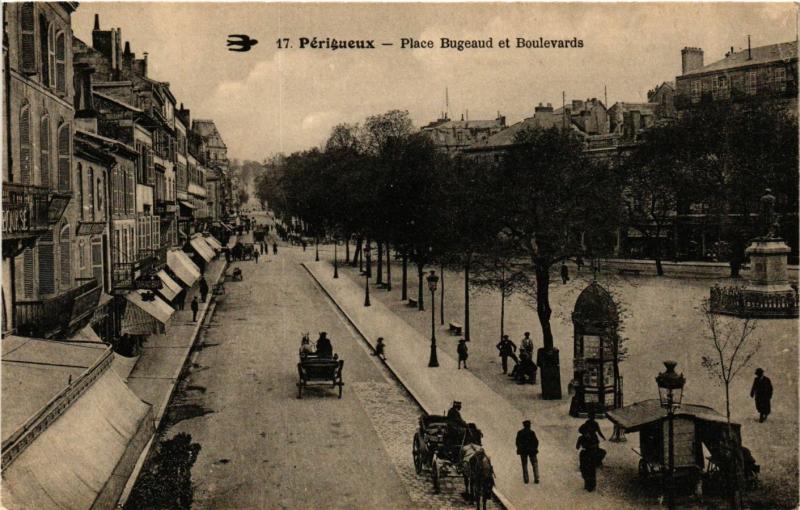 CPA PÉRIGUEUX - Place Bugeaud et Boulevards (297356)