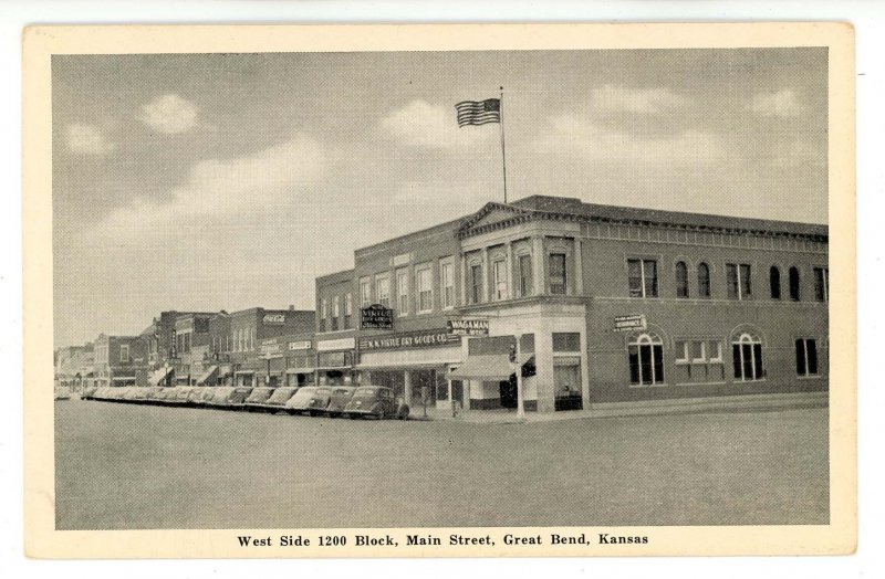 KS - Great Bend. Main Street, West Side 1200 Block