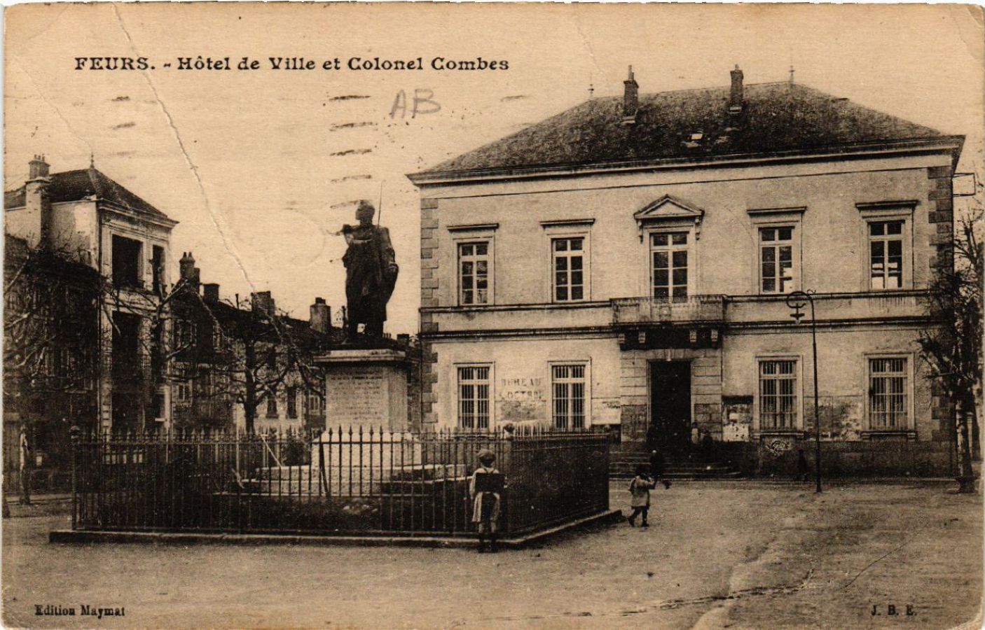 CPA 42 SAINT GALMIER LA PLACE DE L'HOTEL DE VILLE (cliché pas courant EUR 20,00 - FR