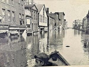 Postcard  1930s  Flood Scene in Hartford, CT.       W2
