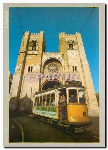 Electric Tram in front of the cathedral