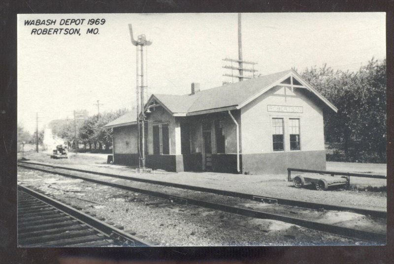 RPPC ROBERTSON MISSOURI RAILROAD DEPOT TRAIN STATION REAL PHOTO POSTCARD