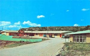 Sonora TX The Holiday Host Motel Old Cars​ Postcard