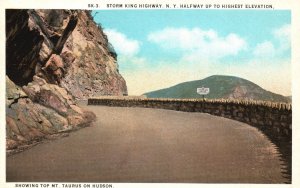 Vintage Postcard Top Mount Taurus On Hudson Storm King Highway New York Kingston
