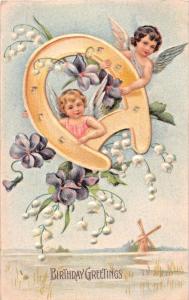 CHERUBS CARRYING LUCKY GOLD HORSESHOE-BIRTHDAY GREETINGS POSTCARD