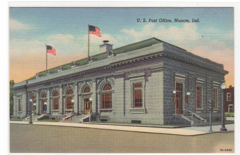 Post Office Muncie Indiana postcard