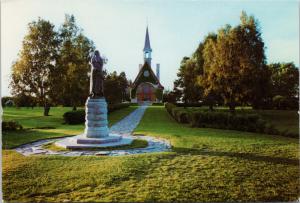 Grand Pre Park NS Nova Scotia Longfellow's Evangeline Statue Unused Postcard D55