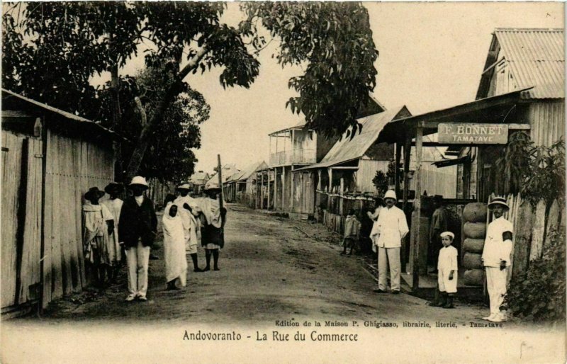 CPA AK Andovoranto- La Rue du Commerce MADAGASCAR (819578)