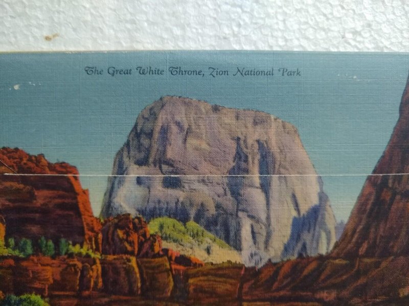 Postcard Folder The Great White Throne, Zion National Park, Utah