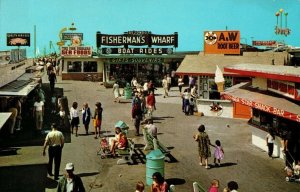 Vintage Redonoo Beach Pier Sea Star Snack Bar A&W Root Beer, CA Postcard F84