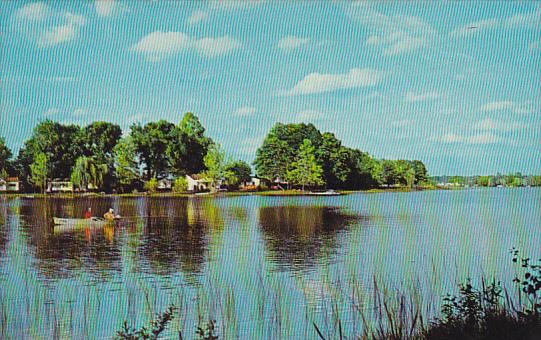 Peaceful Lake Where Fishing Is Good In Alabama