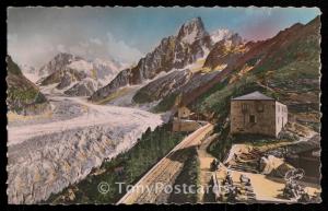 Chamonix Mont-Blanc - La Mer de Glace et les Grandes Jorasses