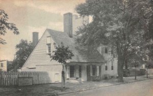 OLD DUTCH HOUSE NEW CASTLE DELAWARE POSTCARD (1930s)