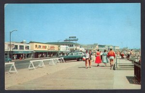 h3450 - HAMPTON BEACH NH-New Hampshire 1960s Boardwalk. Stores, Car Old Postcard