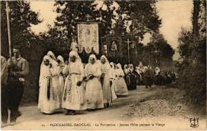 CPA Plougastel Daoulas- Jeunes Filles portant la Vierge FRANCE (1026402)