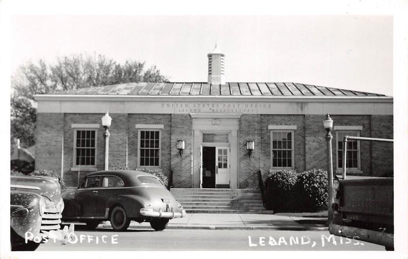 E47/ Leland Mississippi Real Photo RPPC Postcard c50s Post Office Building