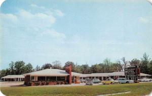 Williamston North Carolina Breezewood Motel and Restaurant Postcard J64364