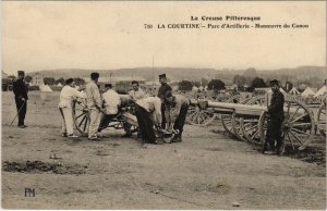 CPA La Courtine Parc d'Artillerie, Manoeuvre du Canon FRANCE (1050504)