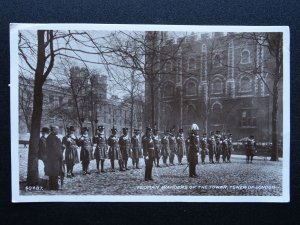 London THE TOWER of LONDON & YEOMAN WARDERS 1930s RP Postcard by Valentine