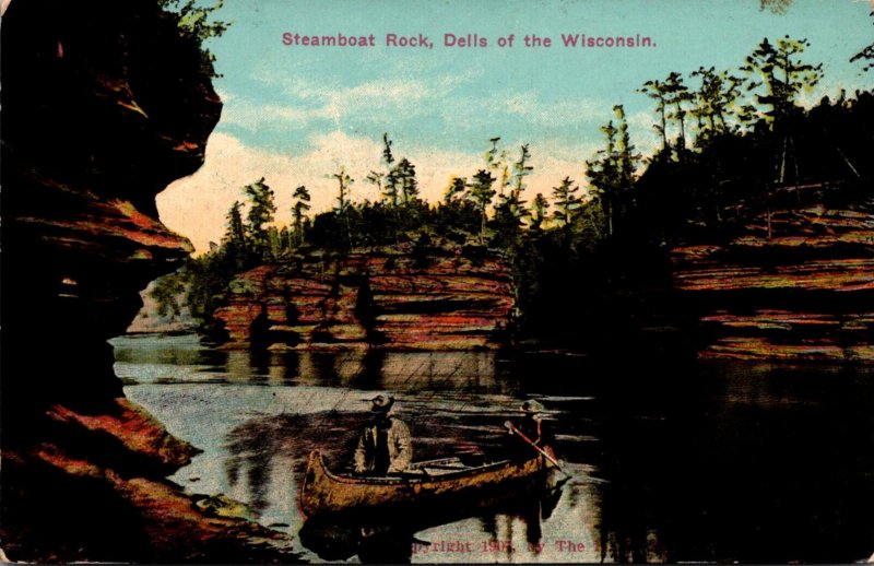 Wisconsin Dells Canoeing At Steamboat Rock