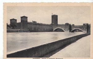 Italy Postcard - Verona - Adige E Castello Scaligero    ZZ2387