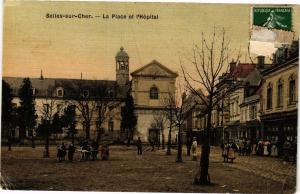 CPA SELLES-sur-CHER - La Place et l'Hopital (208960)