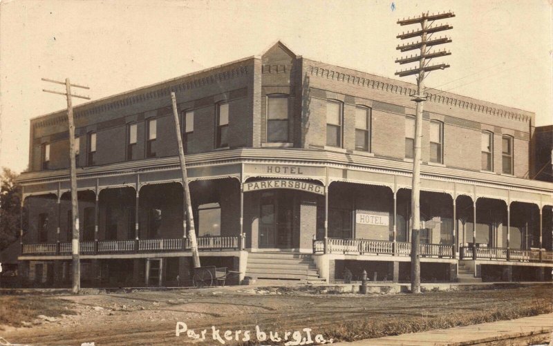 Real Photo Postcard Hotel Parkersburg in Parkersburg, Iowa~114910 