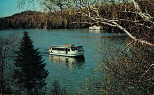 Canada Quebec Aboard Alouette for Twelve Mile Scenic Tour Vintage Postcard 07.55
