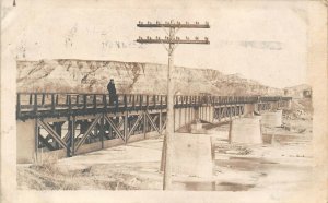 LP98   Medora Illinois RPPC Postcard Bridge