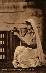 CPA AK Lehnert&Landrock 82 Femme arabe fabriquant un tapis TUNISIE (795547)