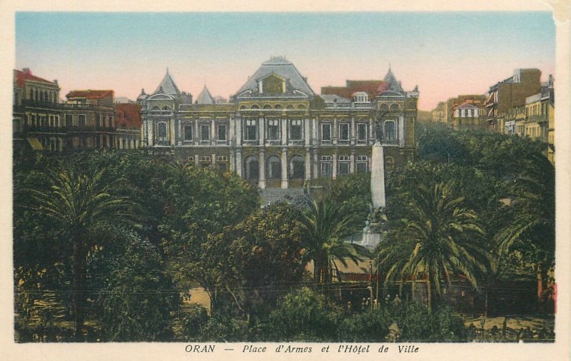 Algeria Postcard Oran Place d'Armes et l'Hotel de Ville