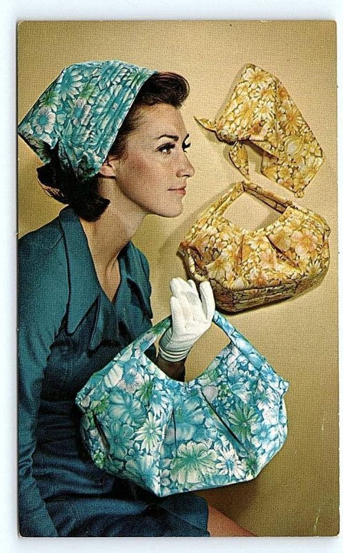 DES MOINES, IA Iowa ~ PRETTY MODEL & HANDBAG Handcraft Institute c1960s Postcard