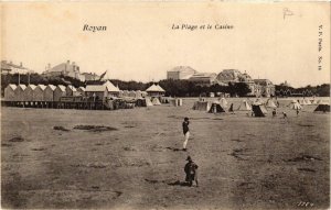 CPA ROYAN La Plage et le Casino (667007)