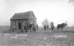 H97/ Altenburg Missouri RPPC Postcard c50s REPRINT Horse Moving Log Cabin79