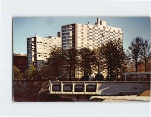 Q-43179 Apartments Along Scenic Lake Erie Cleveland Ohio USA